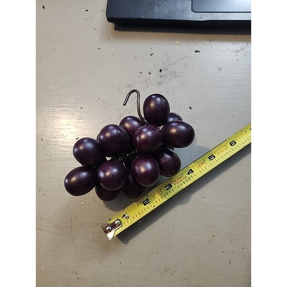 Vintage Purple Lucite Grape Cluster 60s70s MCM Retro Decor - Picture 8 of 9